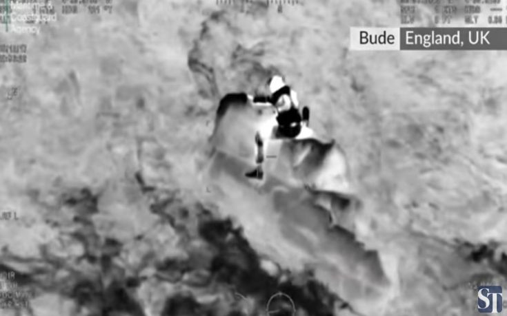 Ήρωας ένα μέλος της ακτοφυλακής στη Βρετανία – Έδωσε σκληρή μάχη με τα κύματα και έσωσε τρεις ανθρώπους (βίντεο)